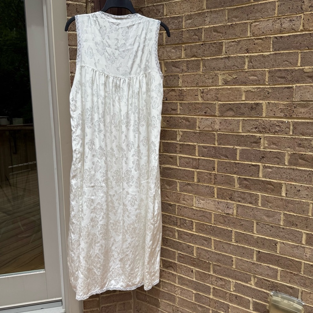 Christian Dior Vintage White Nightgown Sleeveless Floral Roses - Picture 5 of 14
